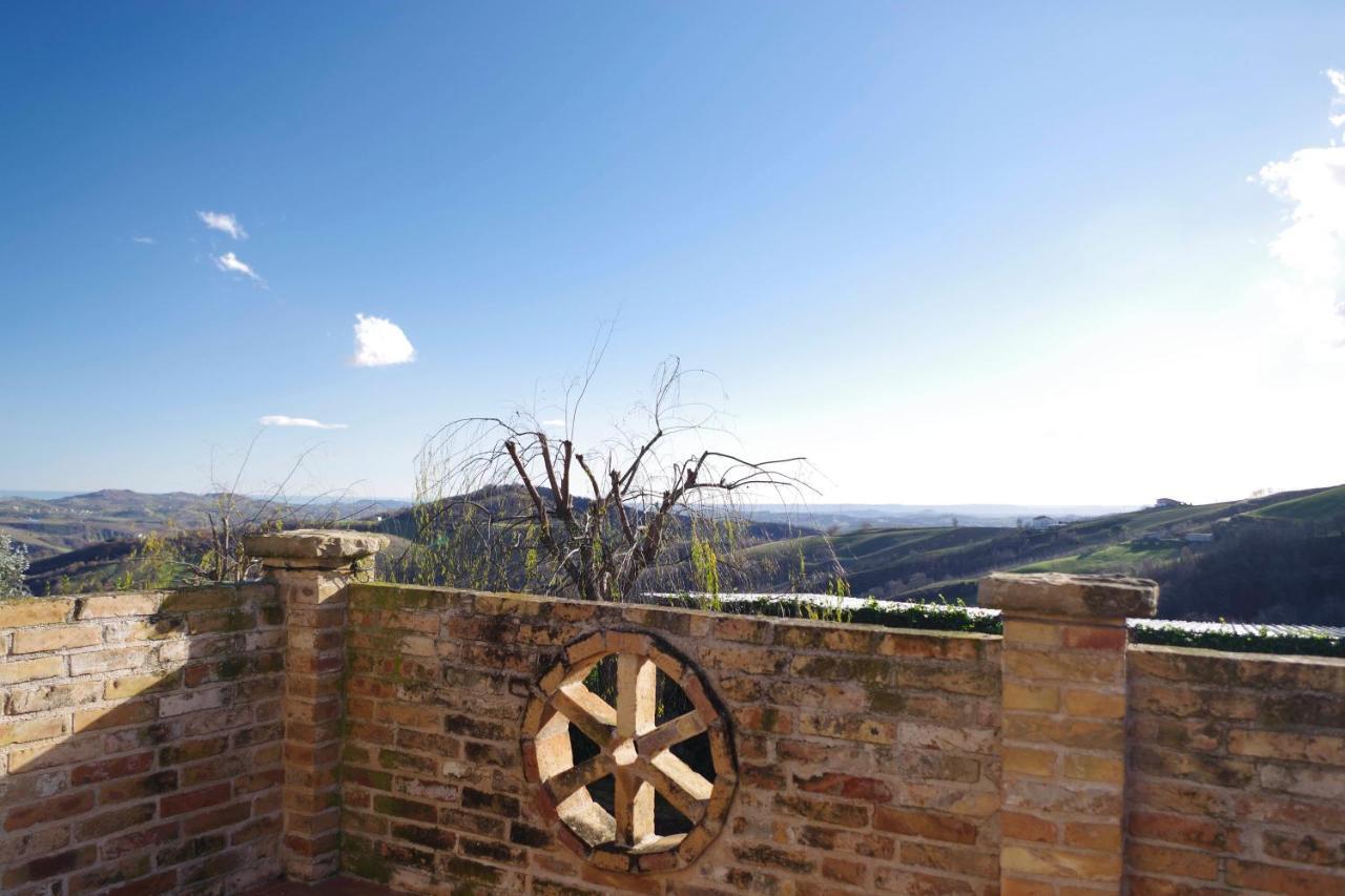 Azienda Agrituristica Colle San Giorgio Castiglione Messer Raimondo Exterior foto